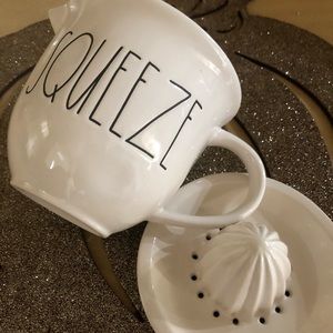 Rae Dunn Squeeze Juicer